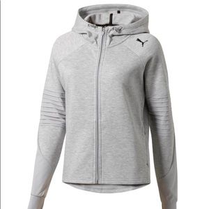 Puma Women’s Evostripe Outfit